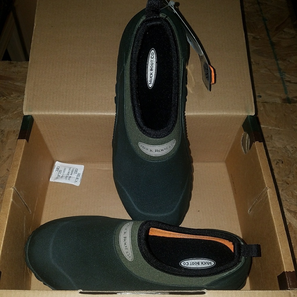 Muck Shoes